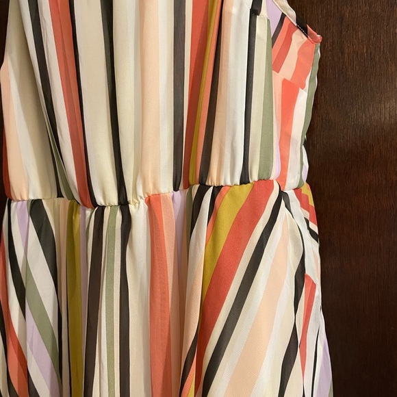 Torrid Brand Women's size 2 Midi Chiffon Pleated Dress White Stripes - Picture 8 of 9